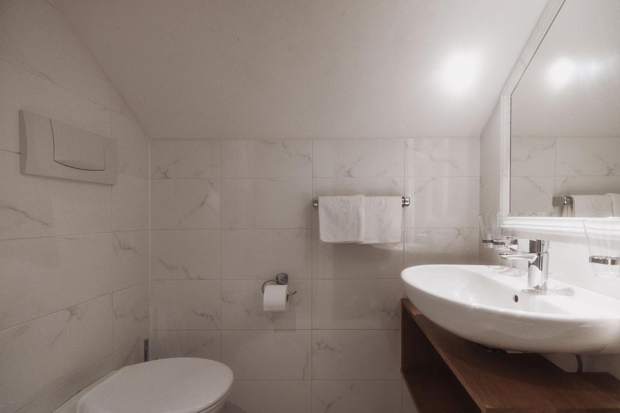 Hotel Montis - Active Nature Spa Брунико Экстерьер фото