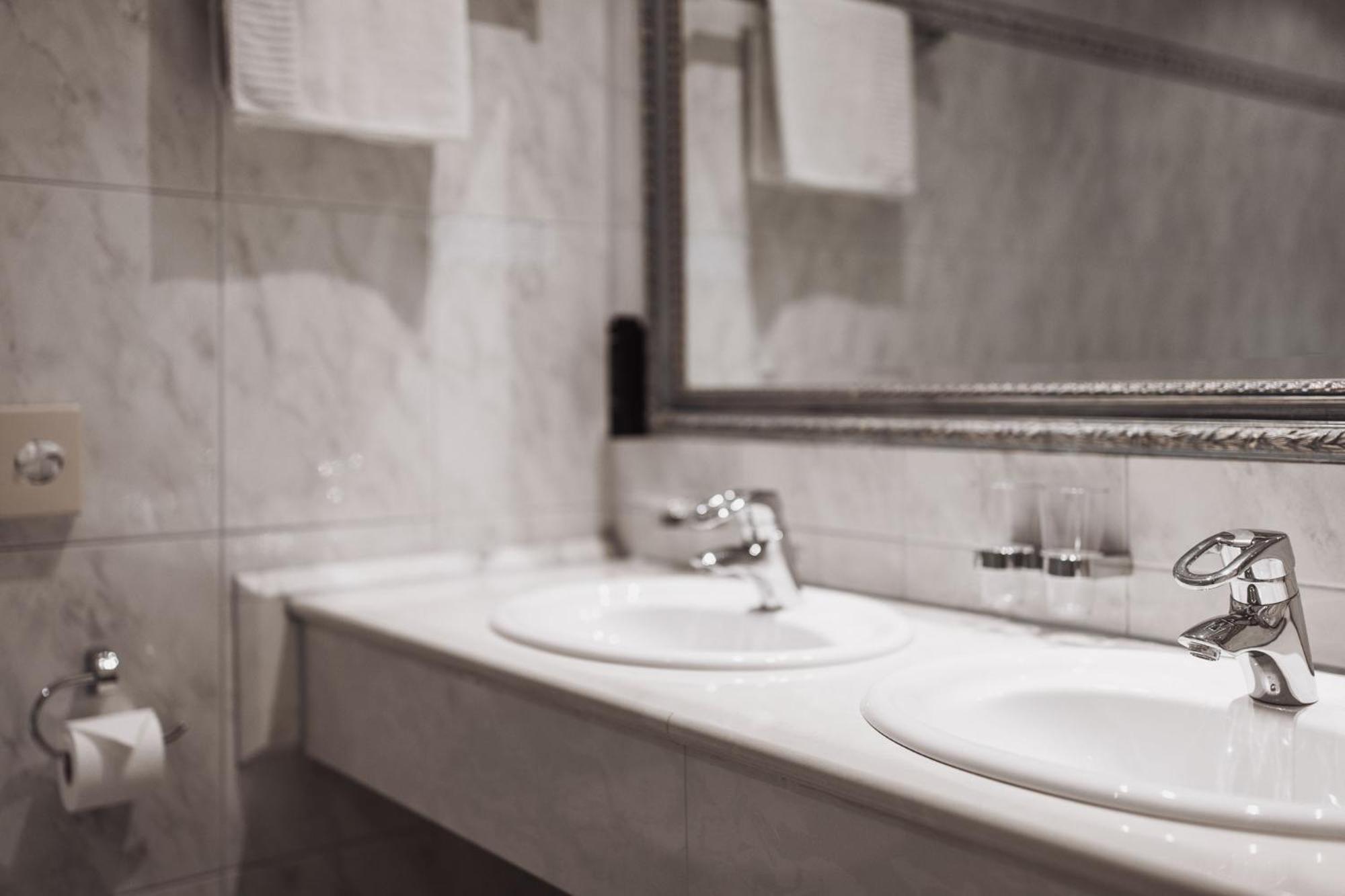 Hotel Montis - Active Nature Spa Брунико Экстерьер фото
